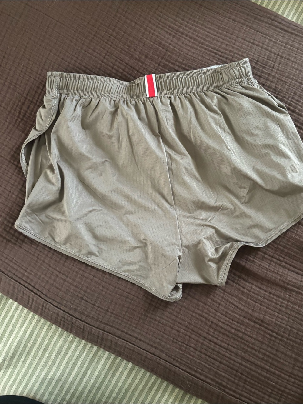 Tracksmith twilight split Short - Picture 2 of 3